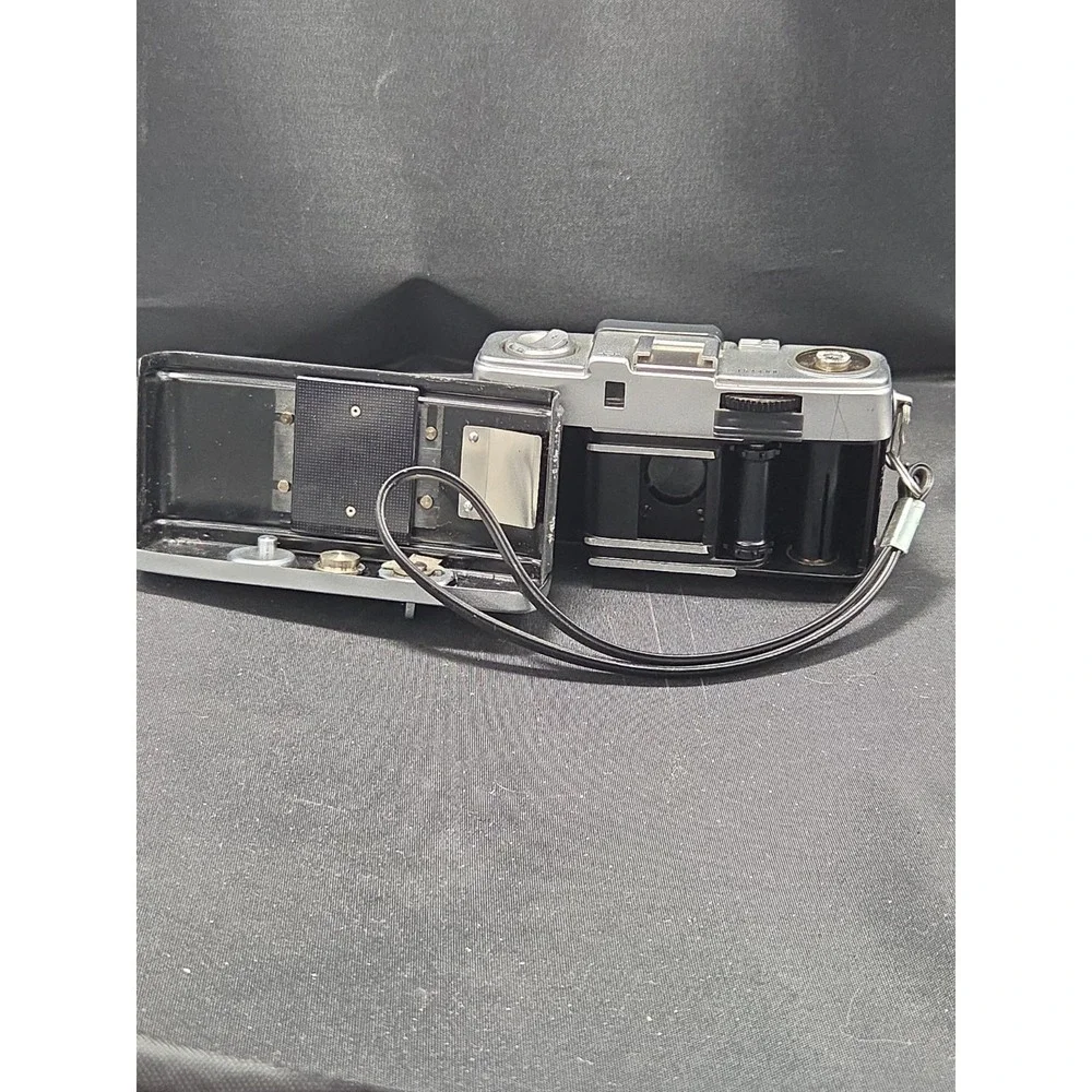OLYMPUS PEN 35mm Half Frame Camera from Japan Great Shape! Works